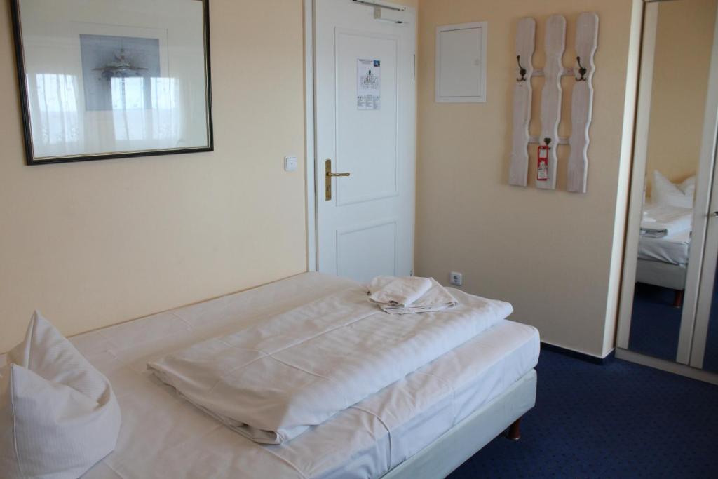 Hotel Stolteraa Rostock Room photo