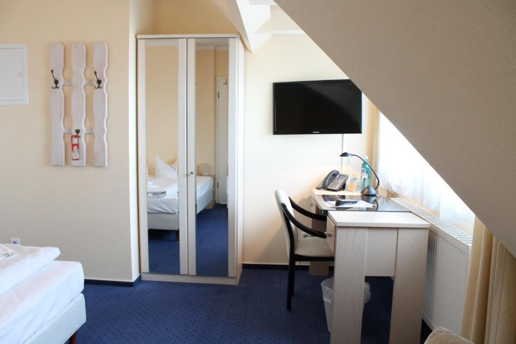 Hotel Stolteraa Rostock Room photo
